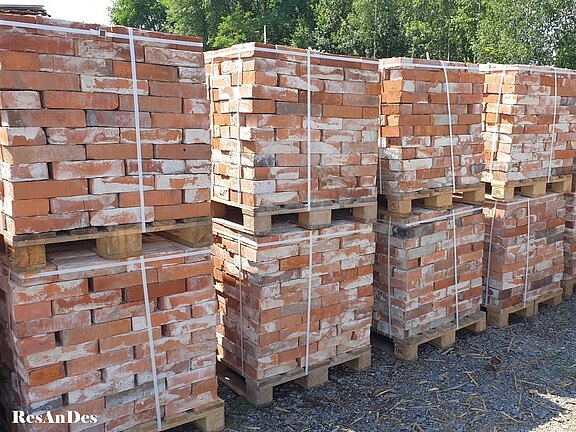 Rot-Orange farbende Ziegelsteine Ziegel Rot-orange