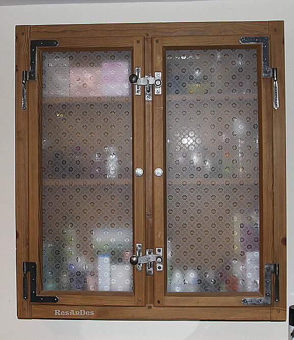 Schrank aus Historischem Fenster Schrank aus einem alten Fenster