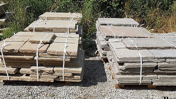 Granitplatten in unterschiedlichen Farben Granitplatten in unterschiedlichen Farbtönen