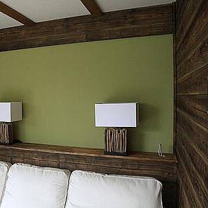 Wandvertäfelung mit Antikholz Wandvertäfelung mit Antikholz